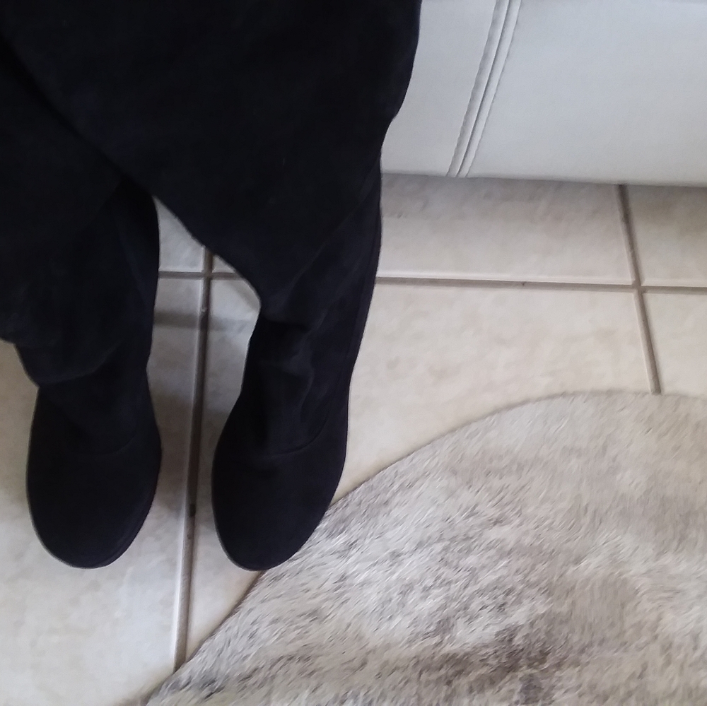 Boots - Picture 4 of 6